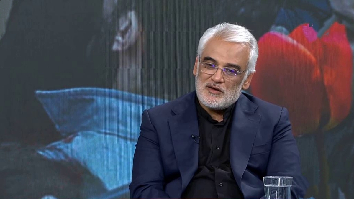 برگی از سیاست خارجی فعال رئیس جمهور شهید