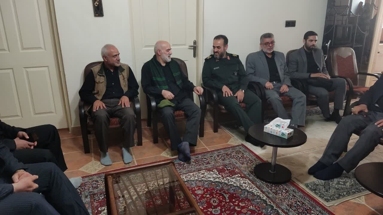 دیدار فرمانده سپاه قدس گیلان با خانواده ۲  جانباز