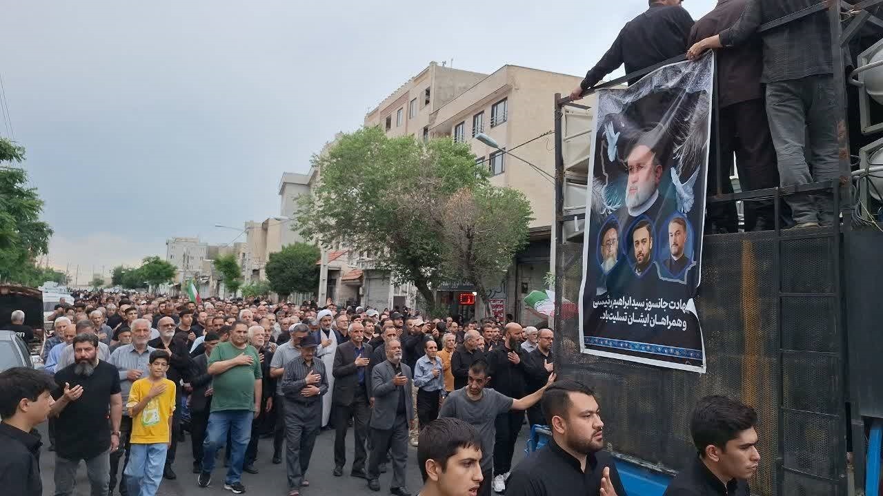 دسته عزاداری محله ۱۷ شهریور منطقه ۱۸ تهران در سوگ شهادت رئیس جمهور و همراهان + فیلم
