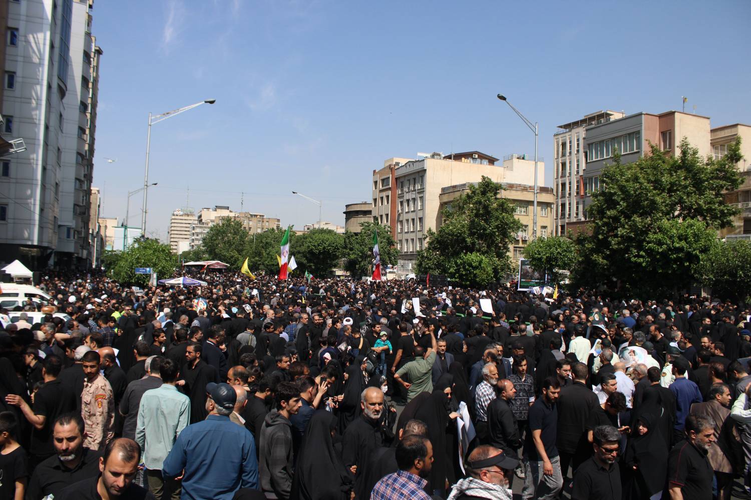 مراسم تشییع در تهران