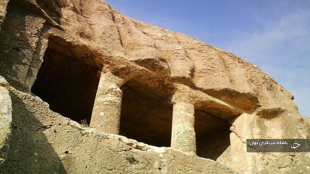 تهیه پرونده ثبتی برای ۱۰ اثر تاریخی مهاباد
