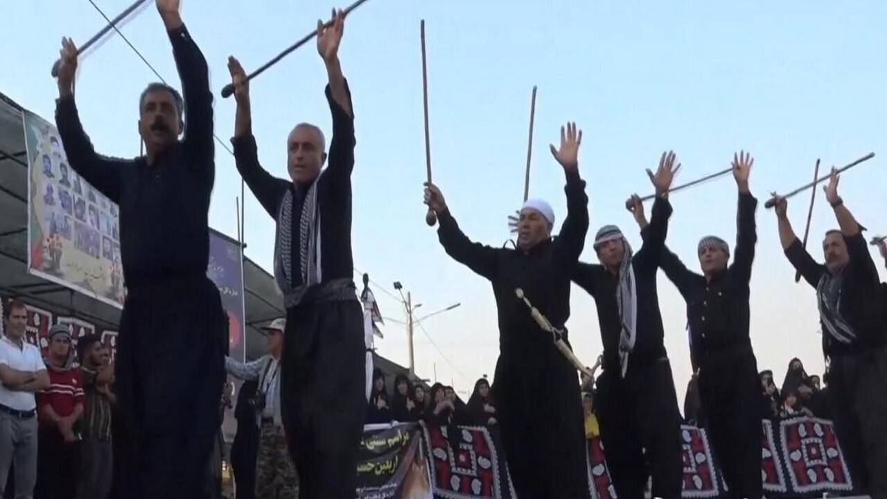 مراسم چمر در سوگ سرداران بی ادعای جبهه خدمت