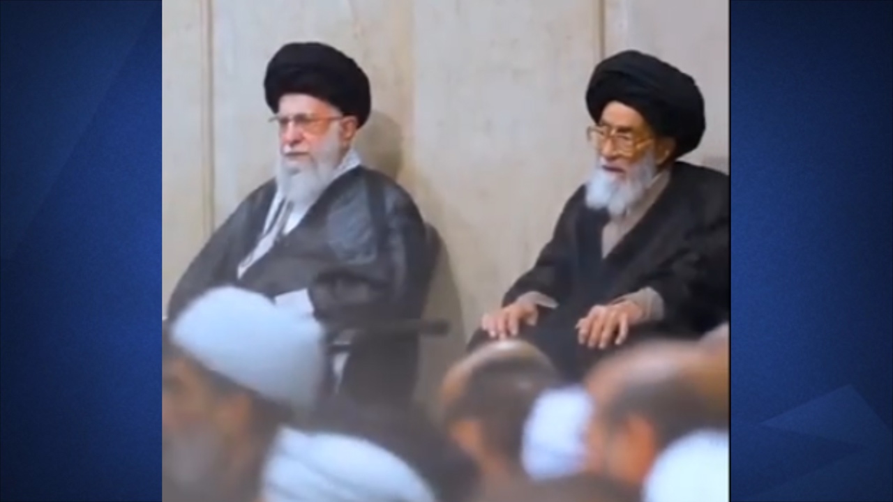 احترام ویژه رهبر انقلاب به پدر امام جمعه شهید تبریز + فیلم