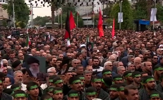 اجتماع گیلانیان در سوگ شهادت رئیس جمهور و همراهانش