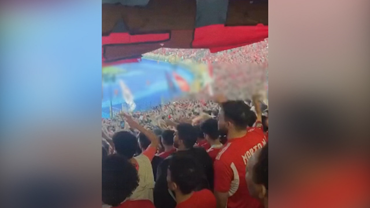 همبستگی تماشاگران تیم فوتبال الاهلی مصر با مردم غزه + فیلم