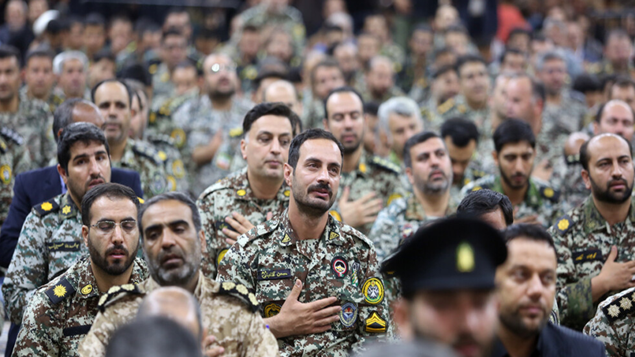 بزرگداشت شهیدان خدمت به میزبانی ارتش جمهوری اسلامی ایران در قم