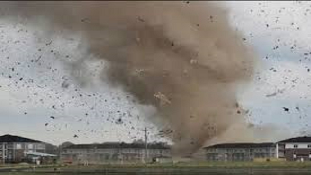 ده‌ها کشته و زخمی بر اثر طوفان در آمریکا+ فیلم