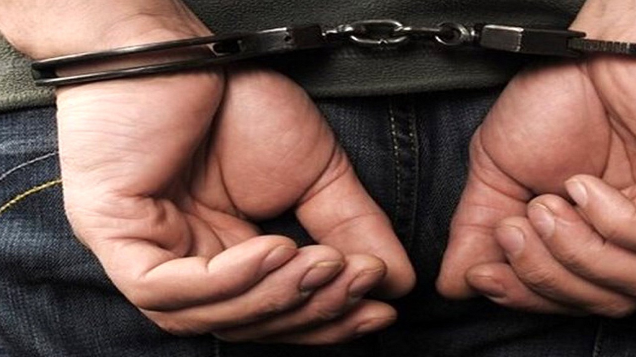 بازداشت مرد هزار چهره در مشهد