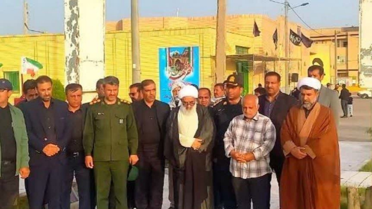 عطرافشانی مزار شهدا در زابل به مناسبت سالروز آزادسازی خرمشهر + تصاویر