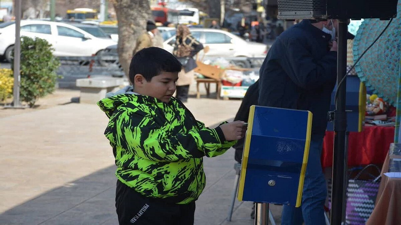 مشارکت میلیاردی مردم بوئین زهرا برای کمک به نیازمندان