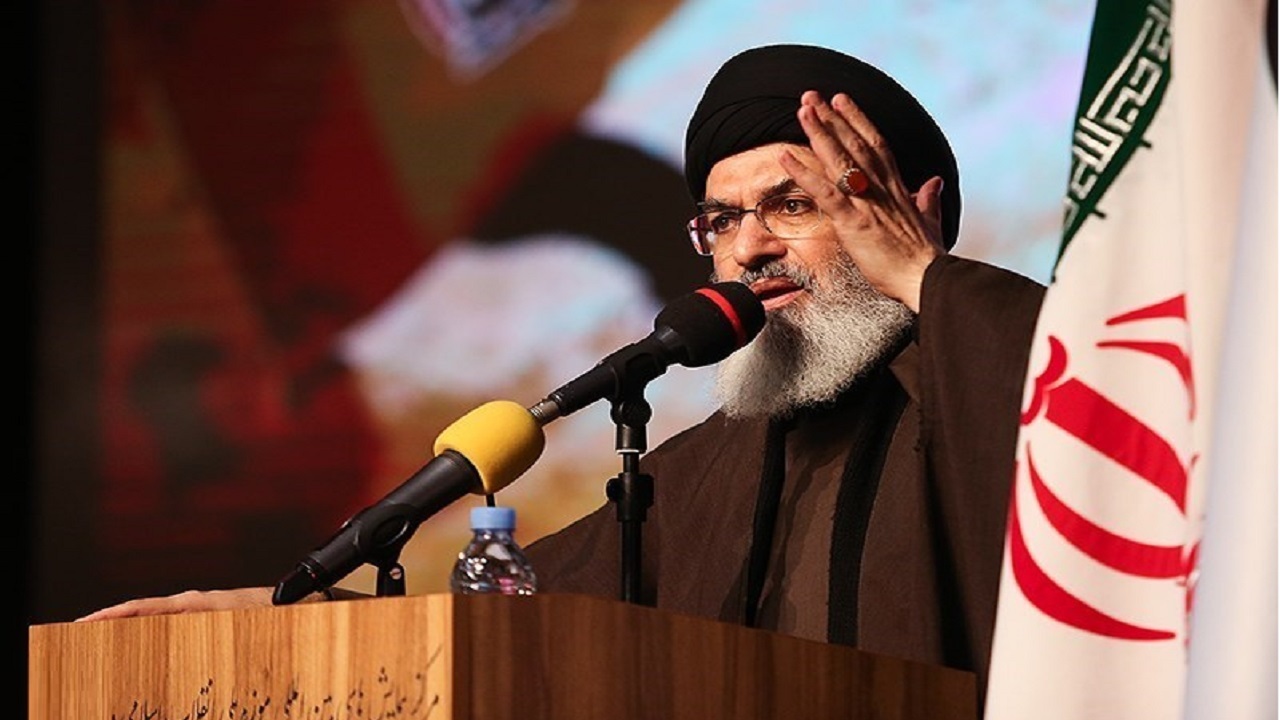 شهید رئیسی الگوی جدید خدمت را ارائه کردند