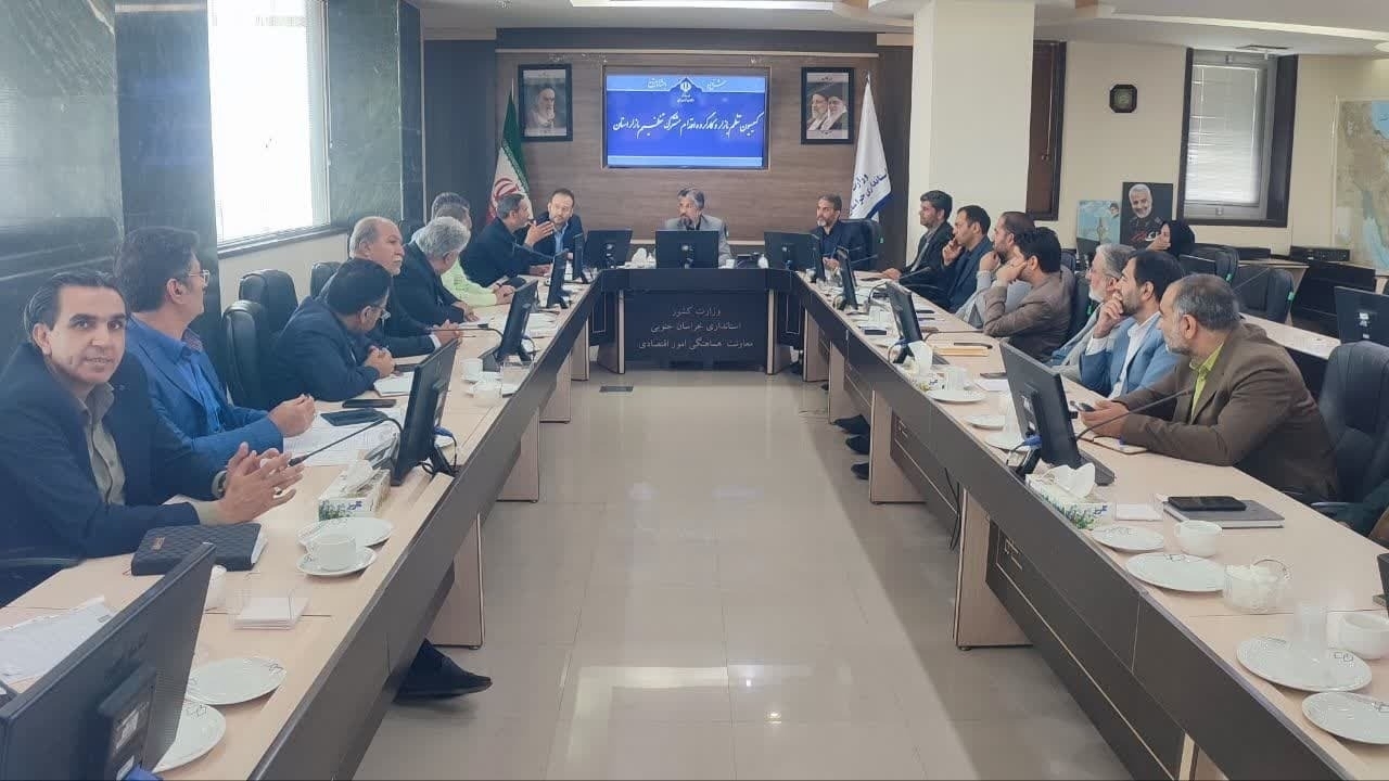 تعاون روستایی برای تعدیل قیمت گوجه ورود کند