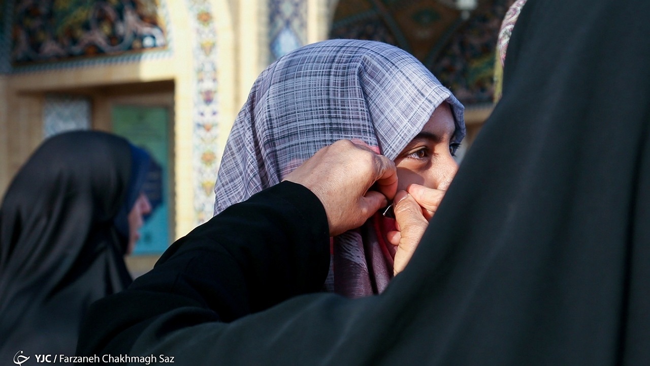 حجاب از ذات انسان سرچشمه می‌گیرد