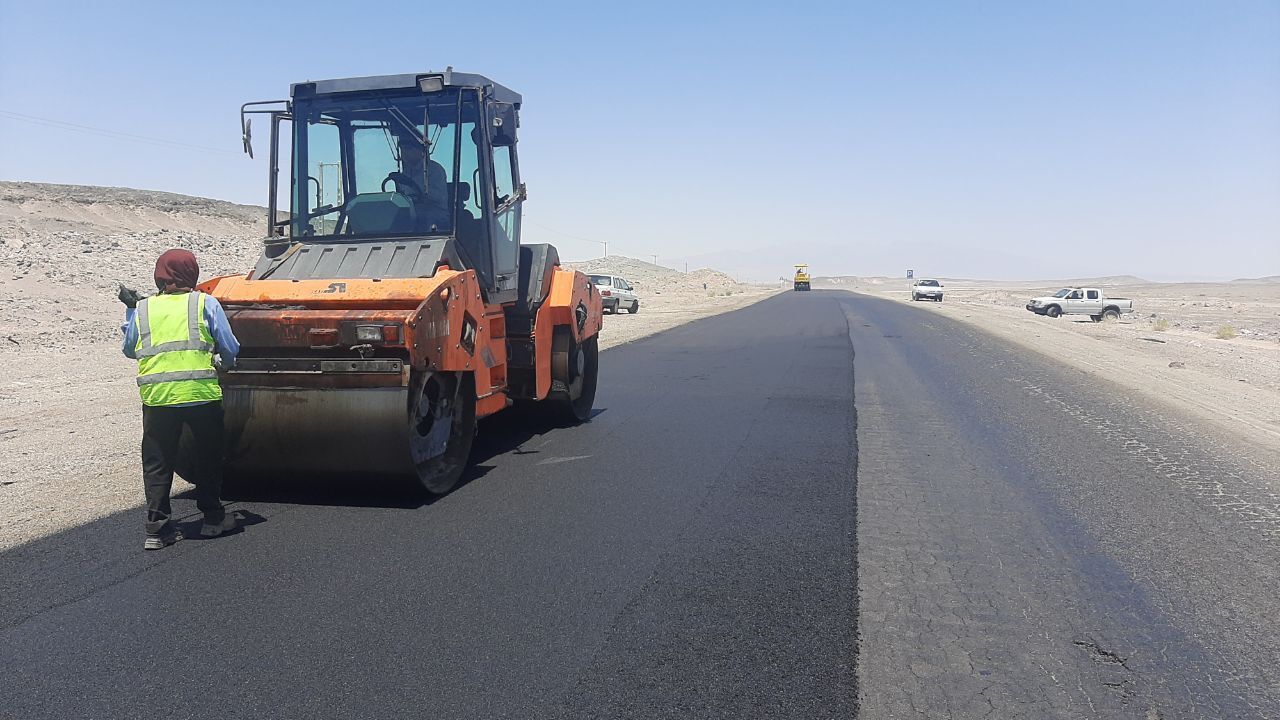 تسطیح بیش از ۳۰۰ کیلومتر راه روستایی در قاین