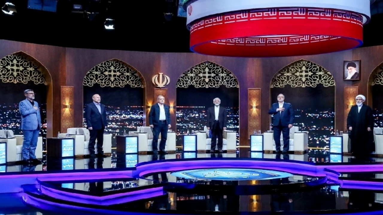 رادیو انتخاب مناظره نامزد‌های ریاست جمهوری را زنده پخش می‌کند