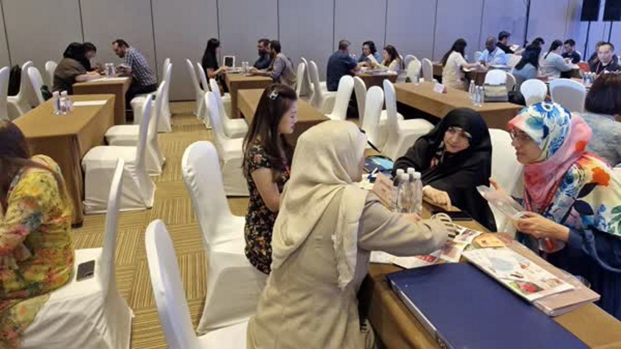 داد و ستد حق رایت توسط ۵ ناشر ایرانی در نمایشگاه کتاب پکن