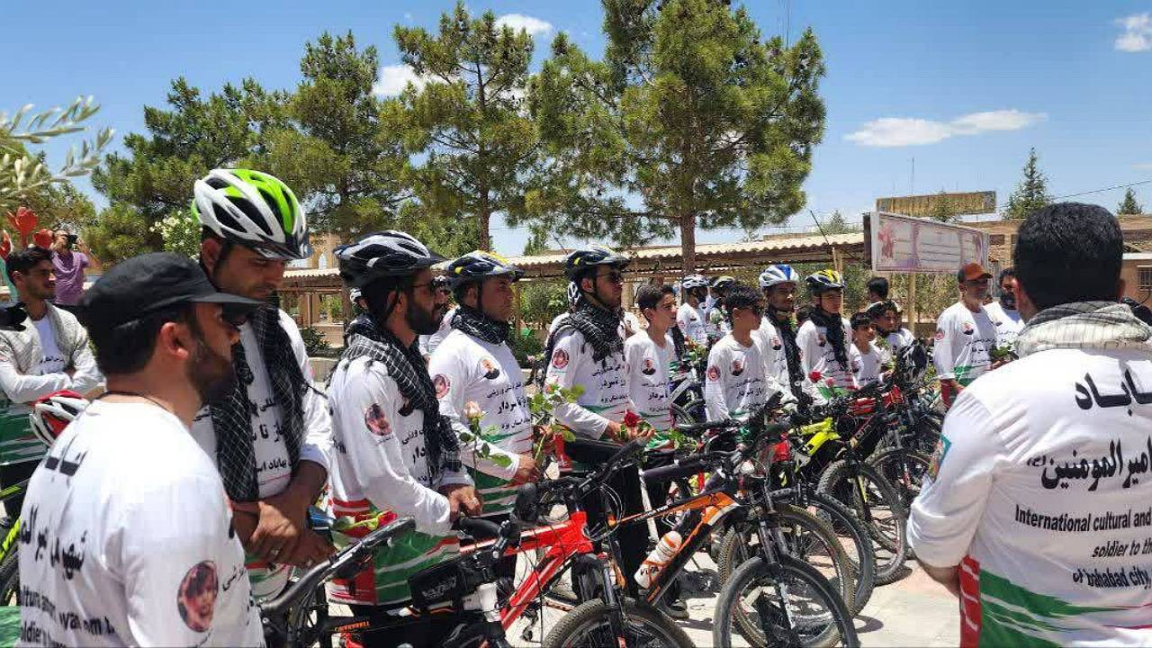 کاروان دوچرخه سواری بهاآبادِ یزد به زرند رسید