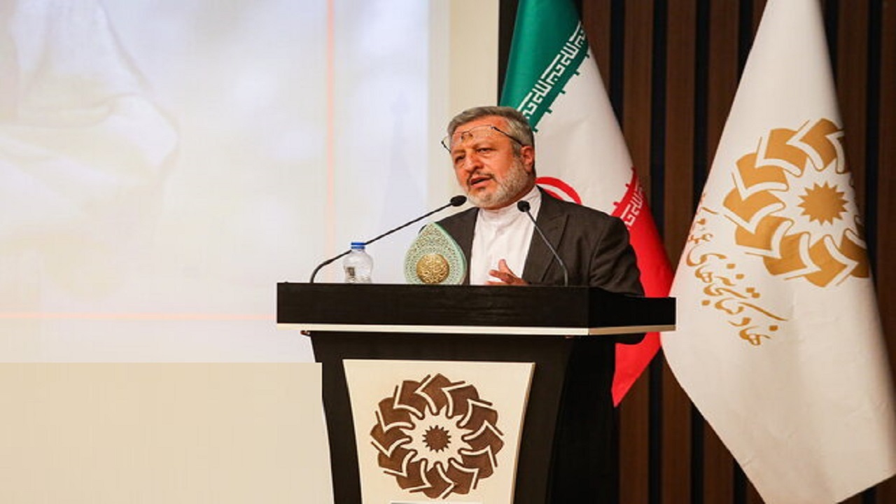 تواضع شهید امیرعبداللهیان در وزارت امور خارجه زبانزد بود