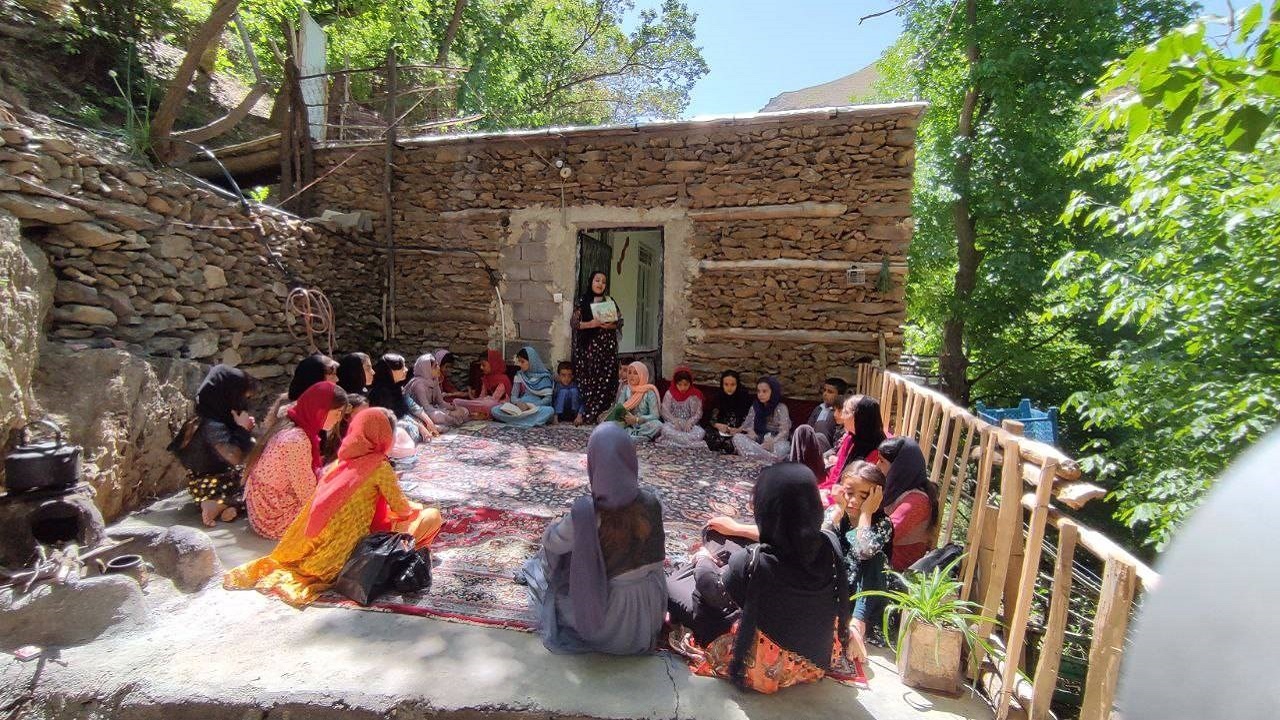 برگزاری پویش کتابخوان هوارنشینان در روستای بیساران + تصاویر