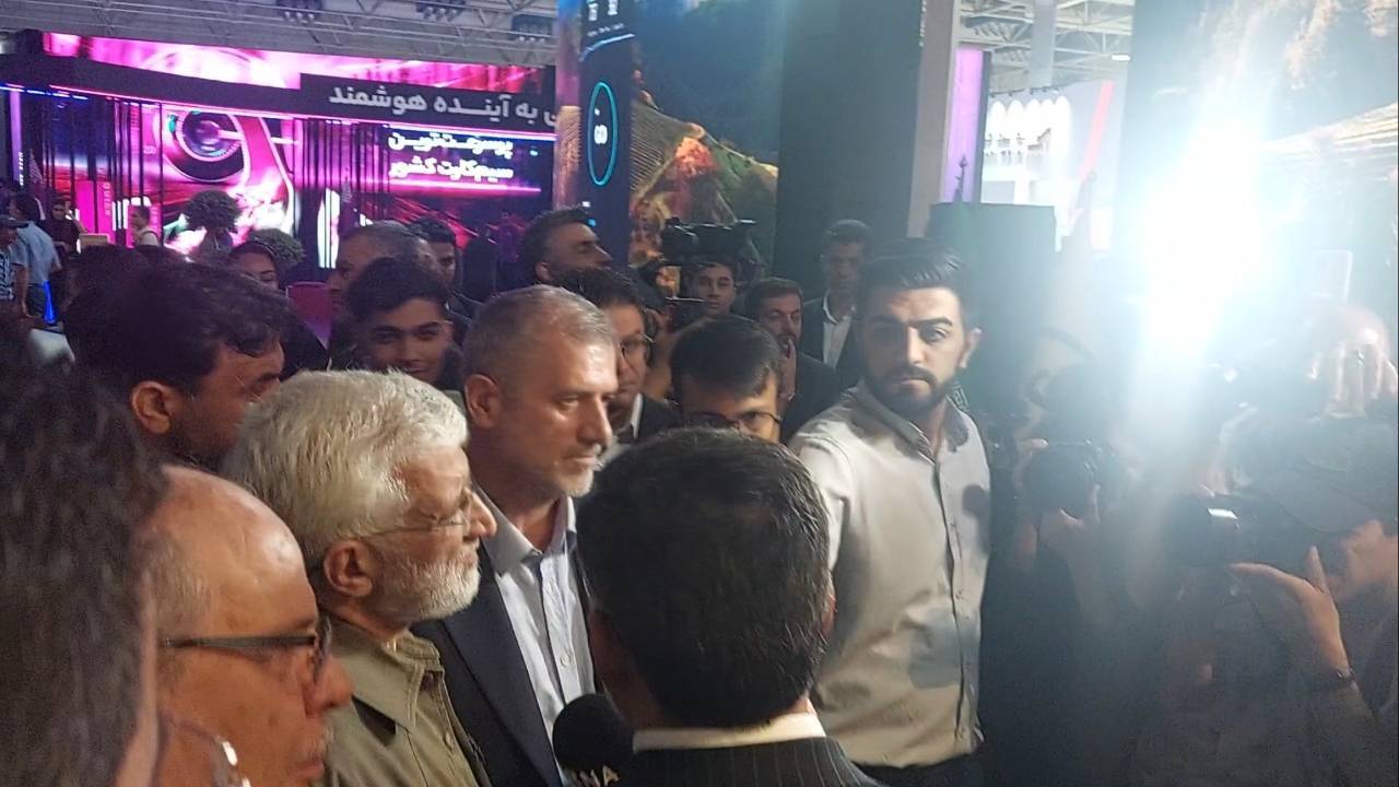 بازدید جلیلی از نمایشگاه الکامپ + فیلم