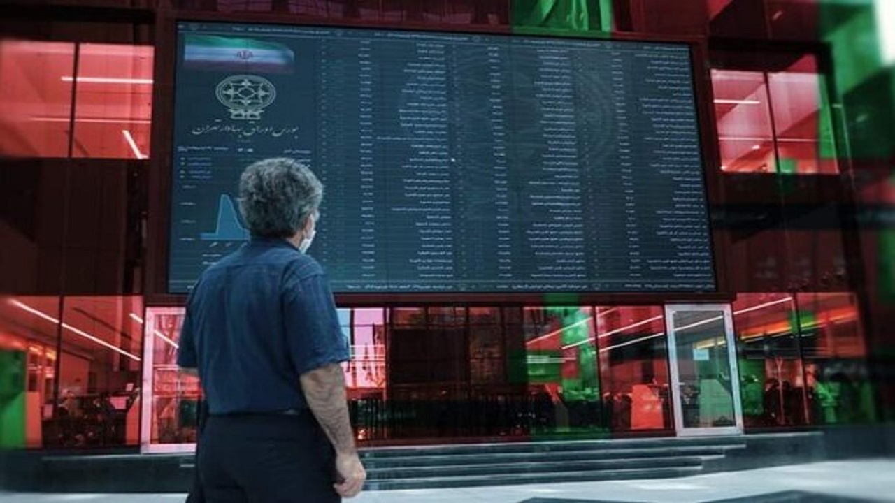 ۳۱۷ میلیارد تومان پول حقیقی از بازار سرمایه خارج شد