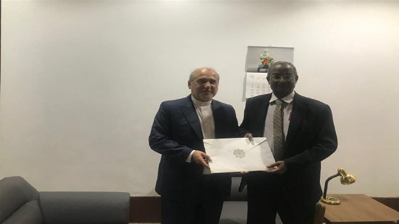 تقدیم رونوشت استوار نامه سفیر جدید ایران در سودان