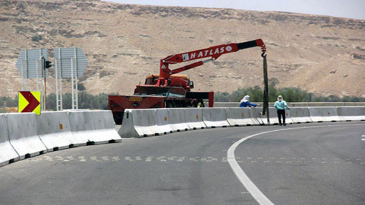 ۳۰ کیلومتر جداکننده و حفاظ بتونی در جاده‌های ایلام نصب می‌شود