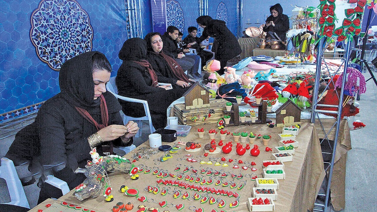 ۱۶ غرفه عرضه محصولات مددجویان زنجانی برپا شد