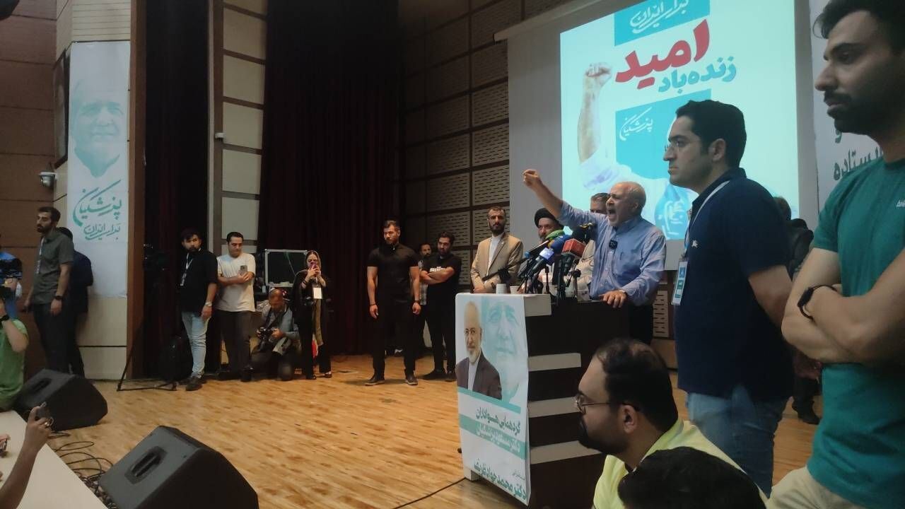 نمی‌پذیریم و نمی‌گذاریم کسی ما را تحریم کند