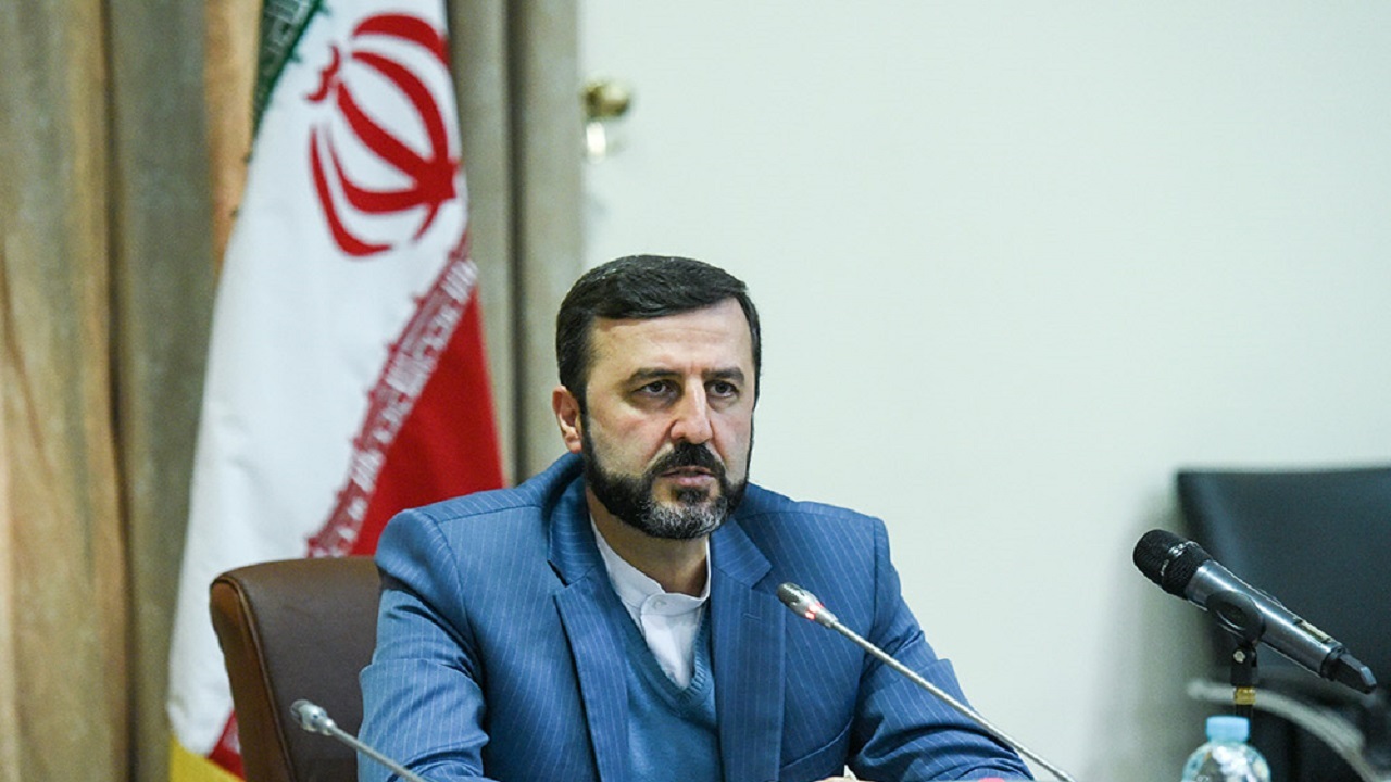 نامه غریب‌آبادی به وزارت خارجه برای پیگیری وضعیت تبعه ایرانی مسیحی در انگلیس