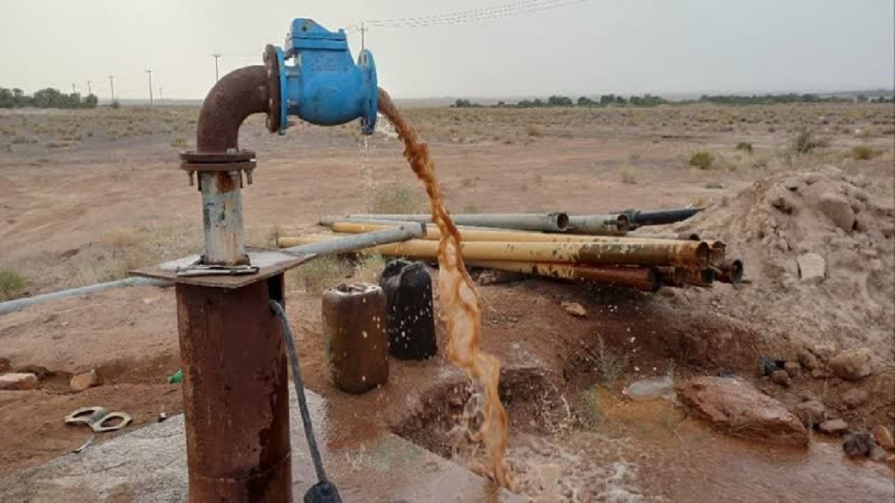 تعویض پمپ چاه آب شرب شماره پنج مجتمع بخ و گاریزات