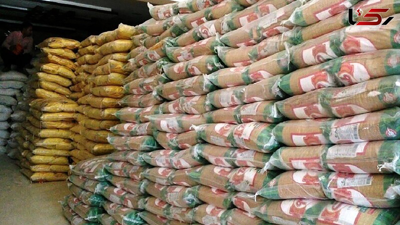 پلمب انبار مواد غذایی احتکار شده در بافت