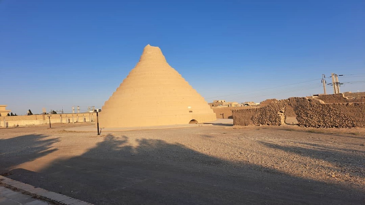 سفر به یک یخچال تاریخی در ابرکوه به روایت تصویر