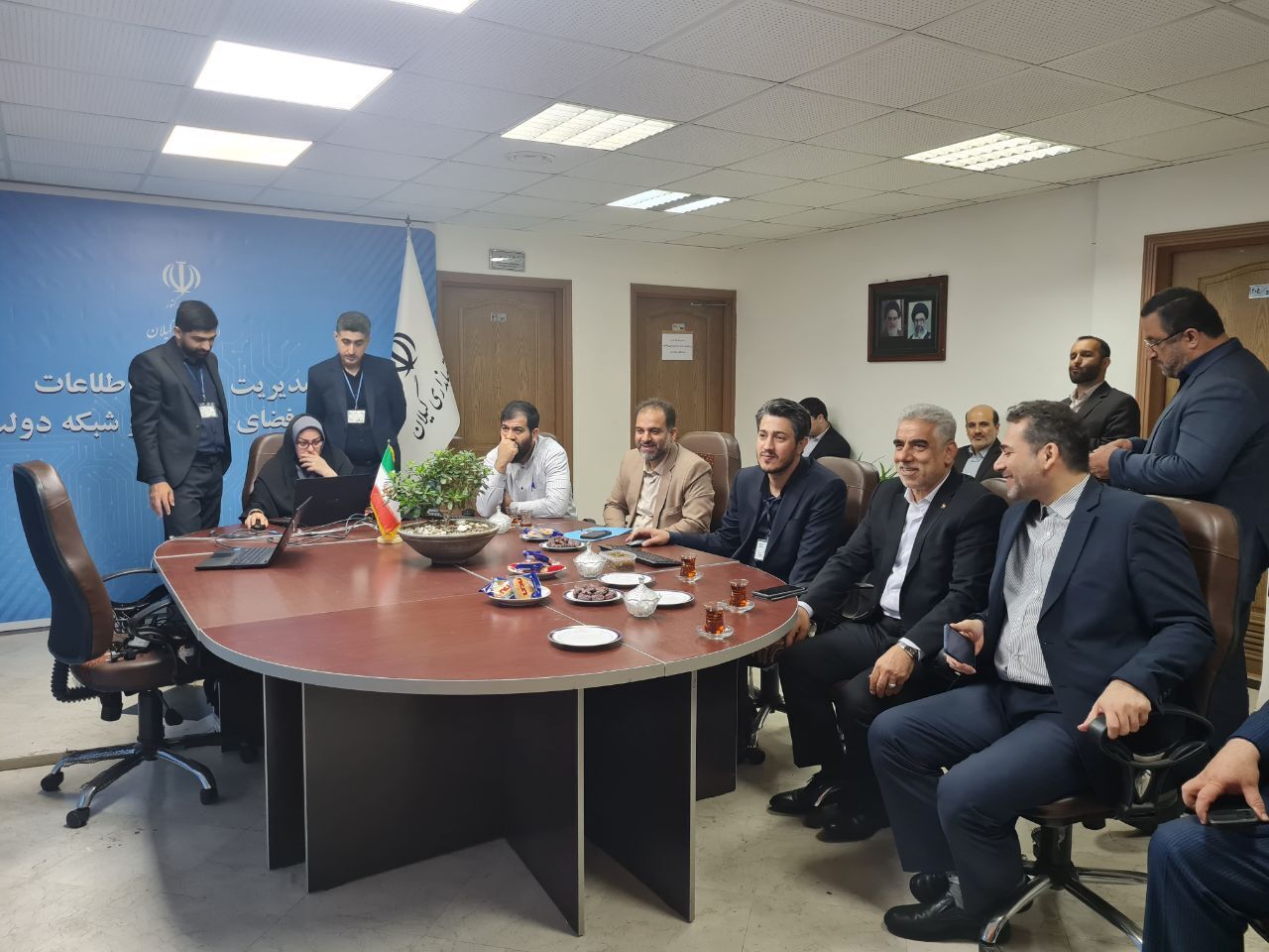 بازدید استاندار از کمیته فناوری اطلاعات ستاد انتخابات گیلان