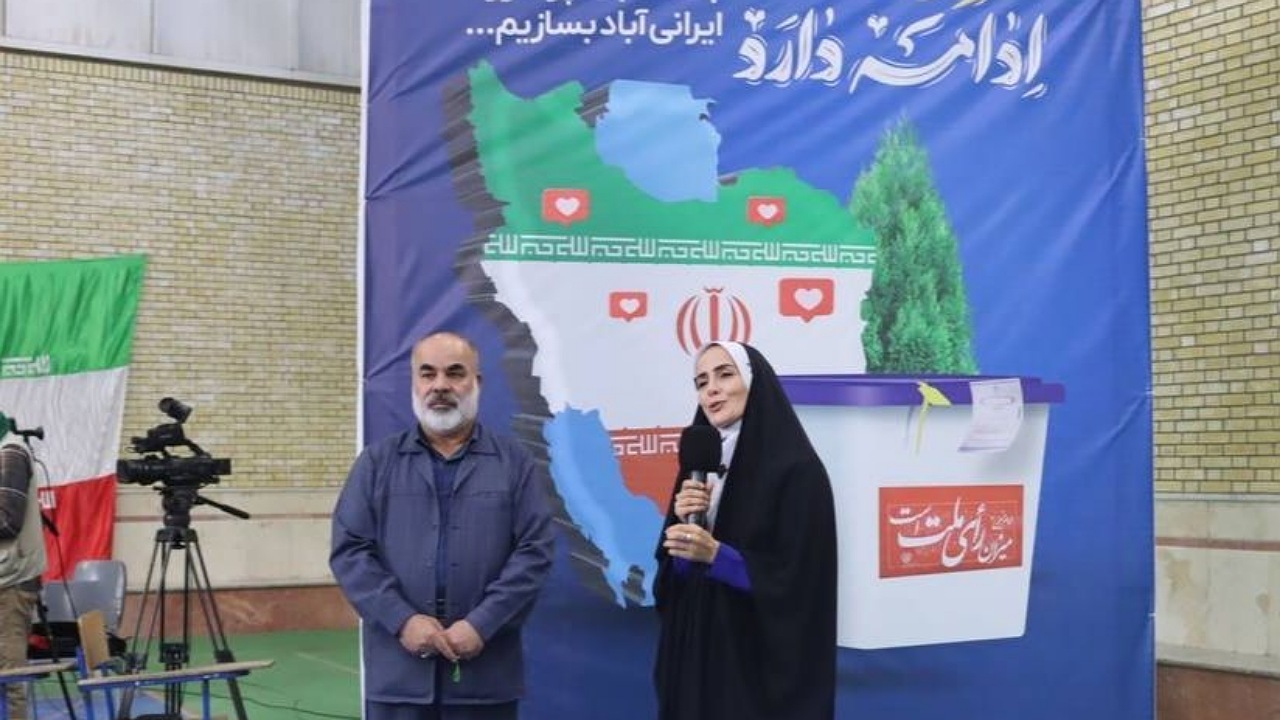حضور مردم تمامی نقشه‌های دشمنان را نقش بر آب می‌کند/ مردم پای کار انقلاب ایستاده اند