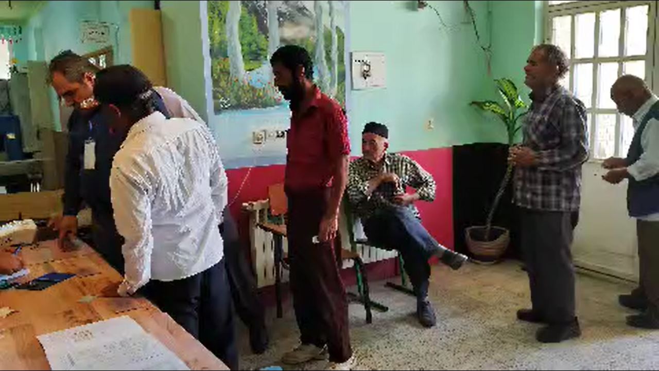 رای گیری در روستای قاسم آباد