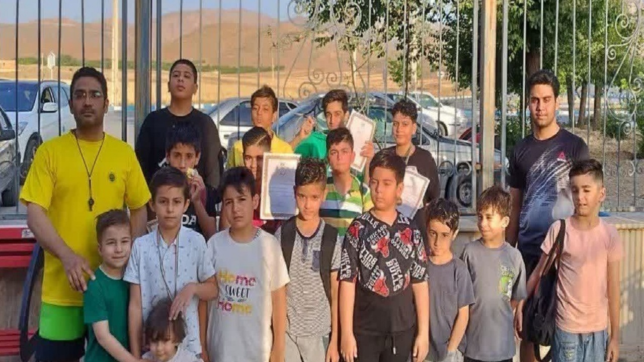 درخشش شناگران فرخ‌شهری در مسابقات استانی