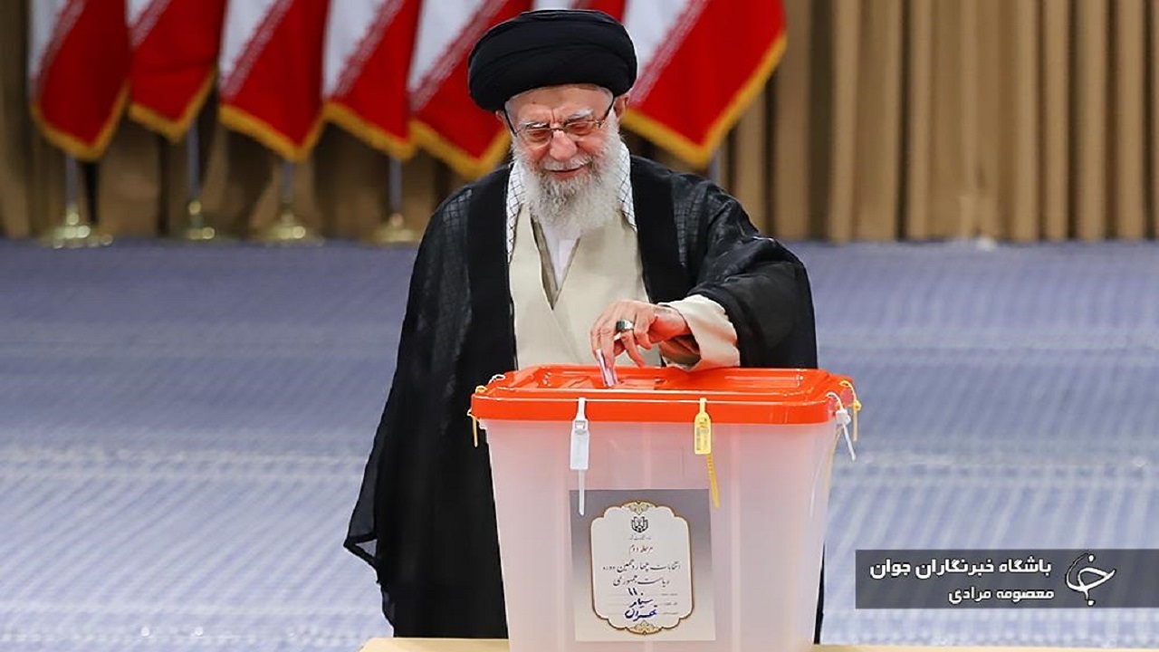 بیانات رهبر انقلاب در دور دوم انتخابات چهاردهمین دوره ریاست جمهوری + اینفوگرافیک