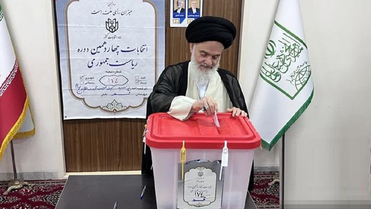 منتخب مردم تمام تلاش خود را برای پیشرفت و آبادانی کشور به کار گیرد
