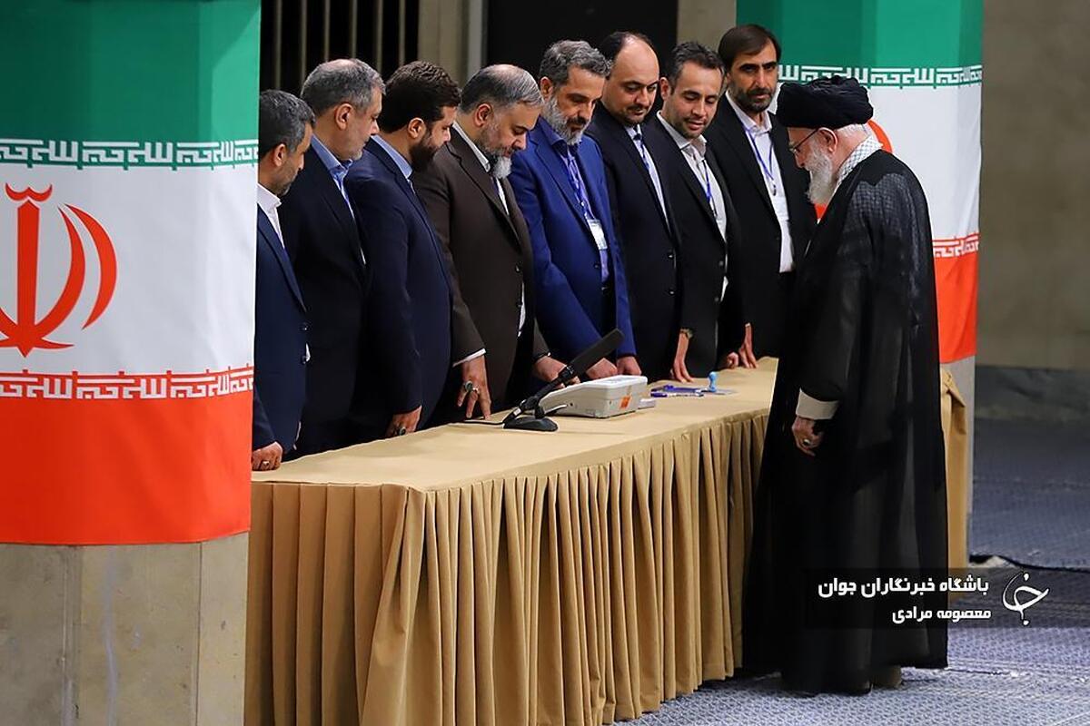دیدار اعضای هیئت دولت سیزدهم با رهبر انقلاب