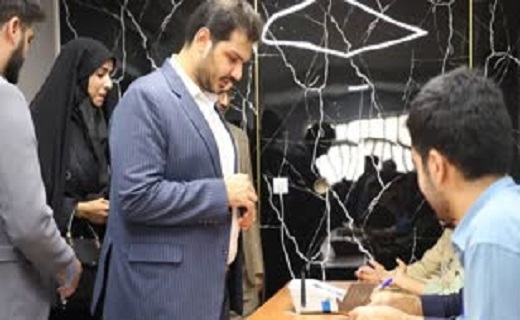 حضور پرشور جامعه ورزش و جوانان استان یزد  در دور&zwnj;دوم انتخابات ریاست جمهوری+ عکس