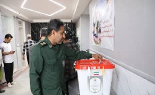 حضور پرشور جامعه ورزش و جوانان استان یزد  در دور&zwnj;دوم انتخابات ریاست جمهوری+ عکس