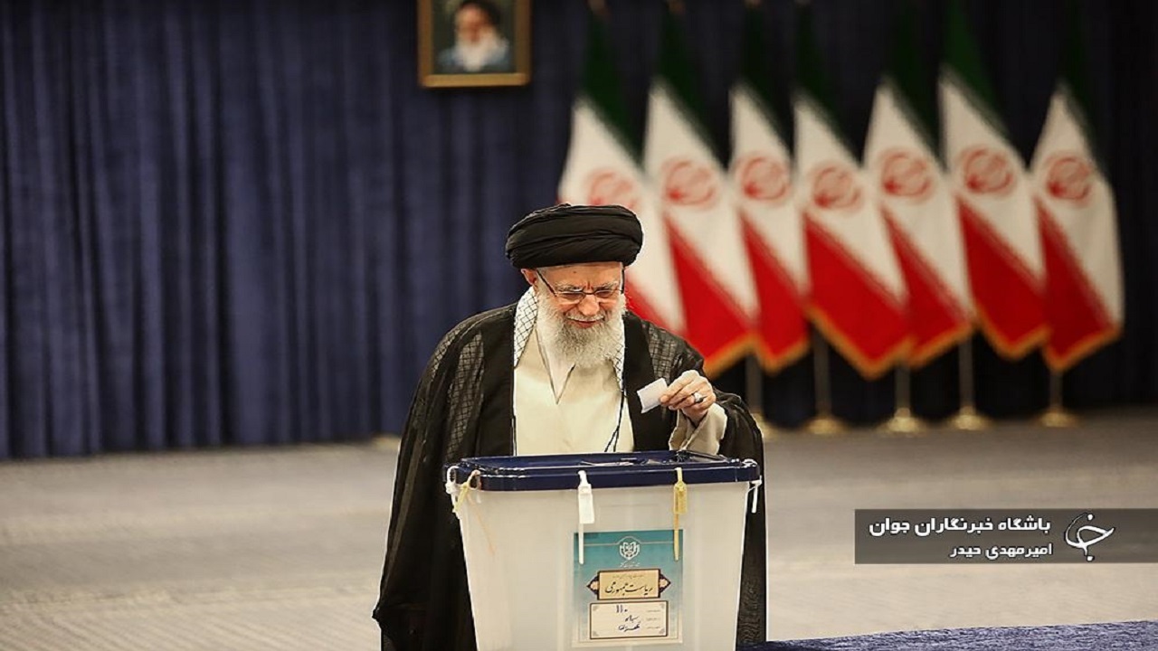 نماهنگ «ایران قوی، جمهوری اسلامی سرافراز» + فیلم