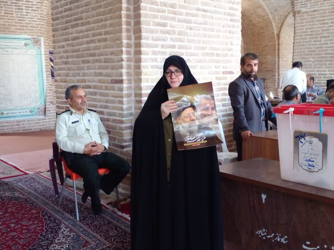 گوشه هایی از مراسم انتخابات ریاست جمهوری در نیشابور گوشه هایی از مراسم انتخابات ریاست جمهوری در نیشابور