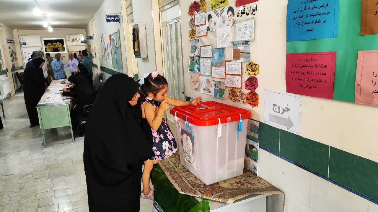 آغاز مرحله دوم انتخابات ریاست جمهوری درشهرستان های کرمان +فیلم و عکس