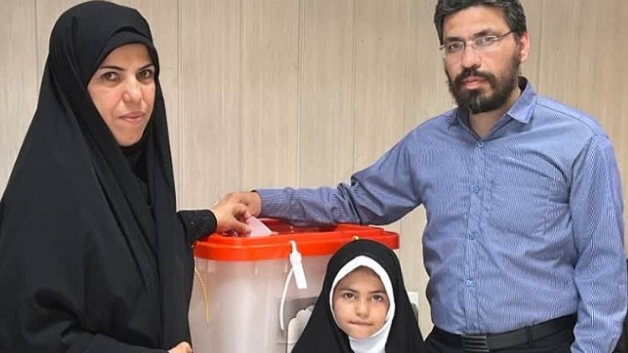 ثبت لحظه‌های انتخاباتی دانشگاه پیام نور سیستان و بلوچستان در قاب تصویر