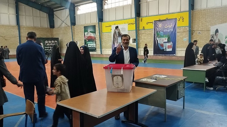 ثبت لحظه&zwnj;های انتخاباتی دانشگاه پیام نور سیستان و بلوچستان در قاب تصویر