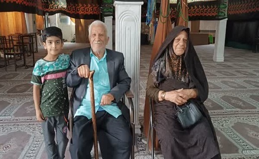 ادای تکلیف پیرمرد ۸۷ ساله قنواتی پای صندوق رای