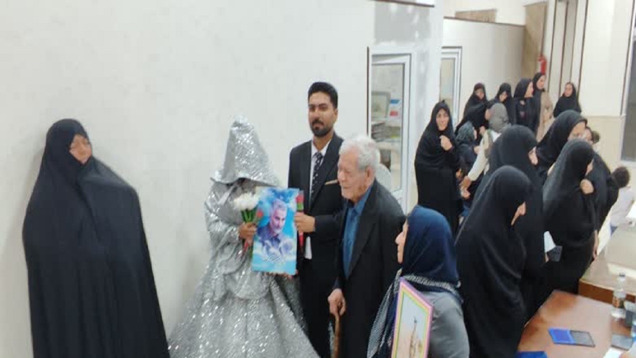حضور عروس و داماد هراتی پای صندوق رأی + عکس