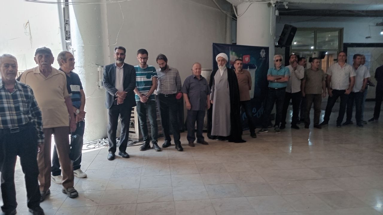 پورمحمدی رای خود را به صندوق انداخت